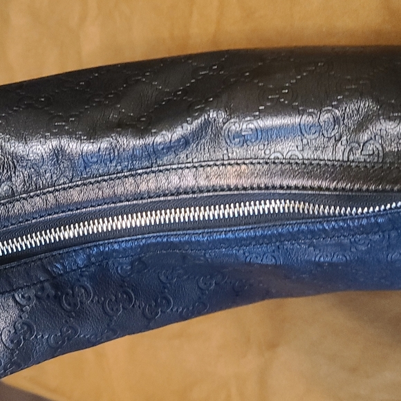 Gently worn Excellent condition 100% Authentic Gucci Handbag All leather - Picture 6 of 11